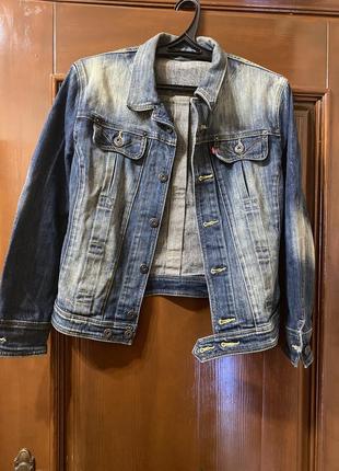Жіноча джинсова куртка levi's, оригінал