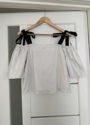 Блуза с завязками на плечах1 фото