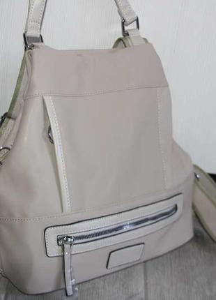 Зручний, стильний та оригінальний рюкзак – сумка8 фото