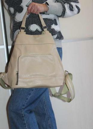 Стильна сумка - рюкзак, якісна.3 фото