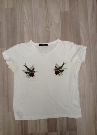 Футболка с нашивками
