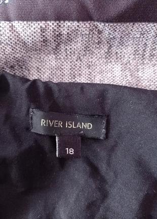 Футболка от бренда river island.4 фото