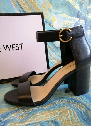 Босоніжки жіночі шкіряні nine west