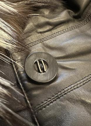 Куртка кожаная утепленная с капюшоном, мех чернобурка4 фото