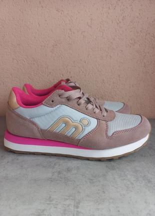 Жіночі кросівки mistral (італія)