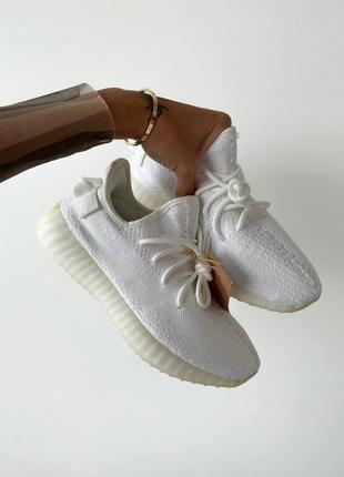 Адидас изи белые adidas yeezy 350 v2 boost white