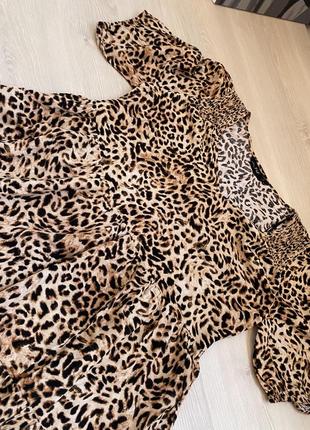 Актуальне плаття міні, сукня в леопардовий принт, вільне, тильне3 фото