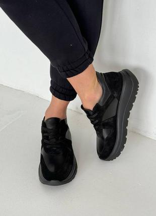 Черные легкие кожаные кроссовки на шнуровке со вставками замши6 фото