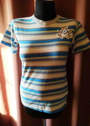 Біла Футболка колір.смужку s