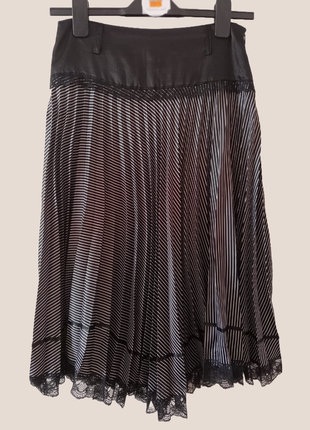 Летняя черная шелковая юбка плиссе в полоску