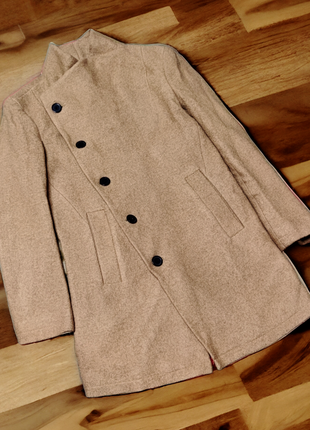 Брендовое пальто мужское с асимметричной застежкой

religion2 фото