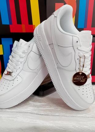 Стильні кросівки nike air force 1 low5 фото