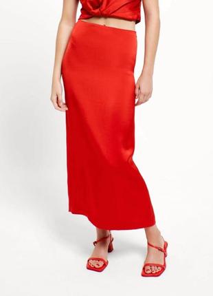Шикарная длинная красная сатиновая юбка из лимитированной коллекции zara