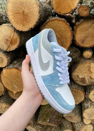 Знижка nike air jordan retro 1 low hyper royal жіночі блакитні кросівки демі весна осінь голубые кроссовки демисезонные скидка3 фото