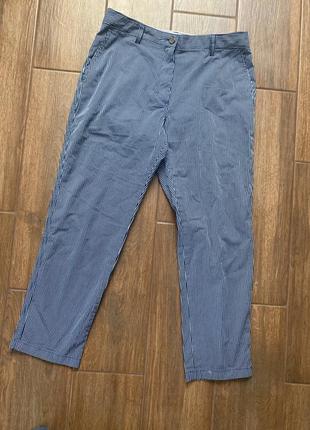 Стан нових прямі сині бавовняні брюки у вертикальну білу смужку