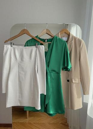 Міні сукня з оголеними плечиками zara