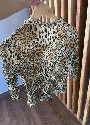 Фактурная блуза жата на двух завязках в тигрово-леопардовый принт5 фото