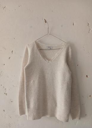 Стильный свитер с кружевом1 фото