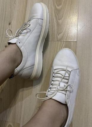 Белые полностью кожаные туфли на шнурках кроссовки на широкую ногу 40-40,5 р7 фото