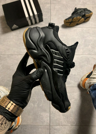 Кросівки чоловічі adidas magmur runner triple black