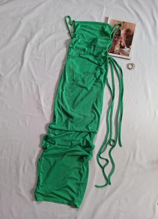 Салатовое платье макси пл фигуре с открытой спиной и завязками/со сборкой6 фото