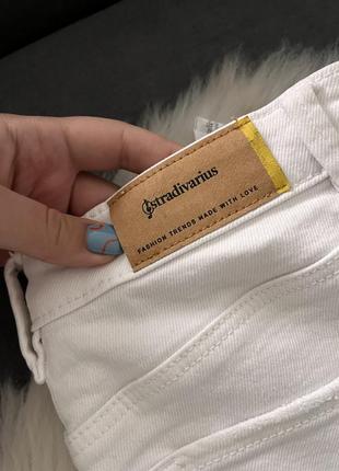 Белые джинсы stradivarius3 фото