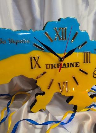 Часы карта украины. 45*27 см. идеальный подарок. часы с душой украины:  ручная работа. патриотический акцент.