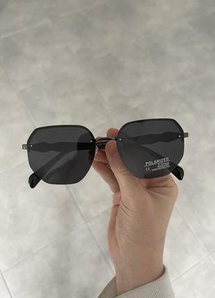 Безоправочные солнцезащитные солнечные темные prada прада поляризованные очки от солнца, очки подароид полароид с поляризацией5 фото