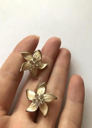 Сережки сережки сережки біжутерія