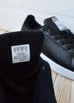 Классические женские кеды adidas stan smith  гладкая кожа черные белая подошва бренд адидас3 фото