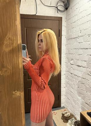 Плаття сукня з відкритою спинкою