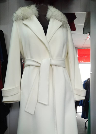 Біле  пальто. eveline