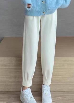 Вельветовые брюки на высокой посадке зауженные укороченные брюки стильные базовые черные бежевые коричневые