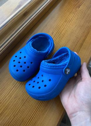 Босоножки crocs