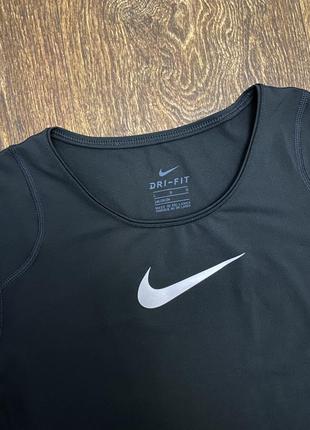 Классная спортивная футболка nike оригинал р.146-1583 фото