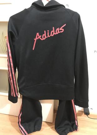 Костюм adidas на рост 160см