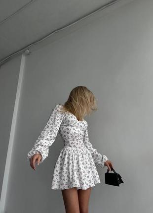 Хлопковый комбинезон платье мини с длинными рукавами имитацией корсета обильной юбкой платья с цветочным принтом белый голубой розовый хаки2 фото