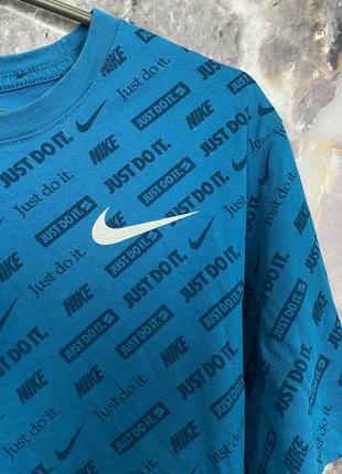 Чоловіча крута оригінальна футболка nike розмір м4 фото