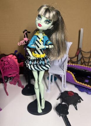 Френкі штейн, monster high