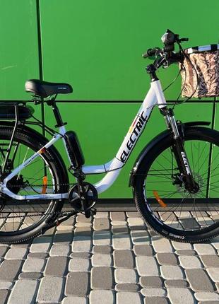 Електровелосипед cubic-bike electric 26" білий 500ват 10.4 а·год 48 в у багажнику1 фото