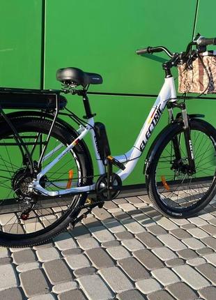 Електровелосипед cubic-bike electric 26" білий 500ват 10.4 а·год 48 в у багажнику4 фото