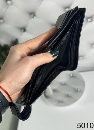 Чоловічий стильний та якісний гаманець з натуральної шкіри чорний7 фото