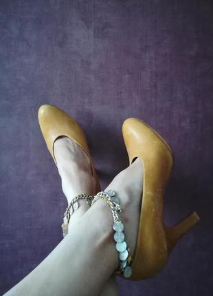 Красиві руді туфлі від & other stories з ланцюгом2 фото
