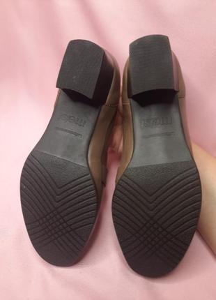 Новые туфли лоферы meisi нижняя нижняя 100%кожа
р.375 фото
