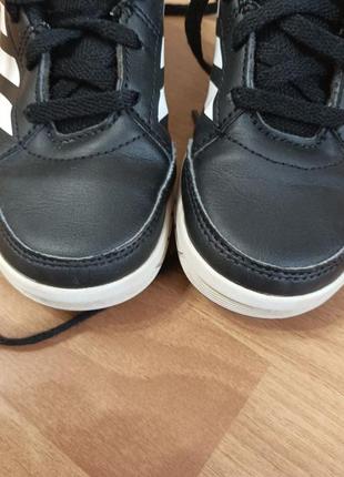 Оригінальні кросівки adidas4 фото