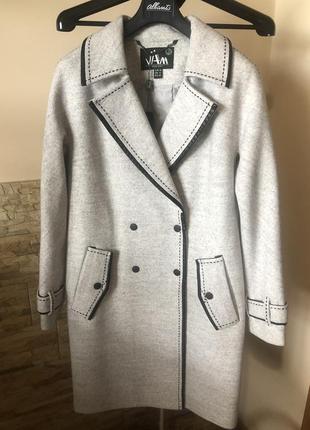 Весняне пальто жіноче кашемірове