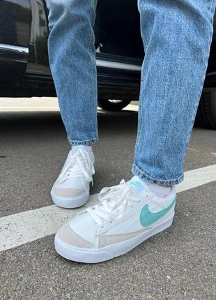 Женские кроссовки nike blazer low platform white/mint5 фото