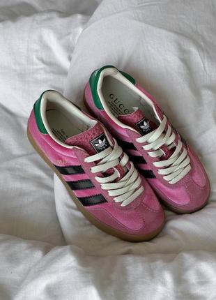 Крутейшие женские кроссовки adidas gazelle x gucci pink velvet розовые9 фото