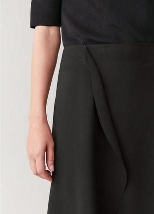 Черная юбка длины миди шифоновая4 фото