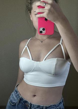 Актуальный топик на бретелях